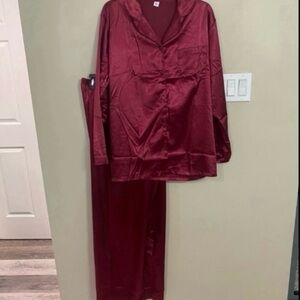 Women's Satin Pajama Set - Burgundy